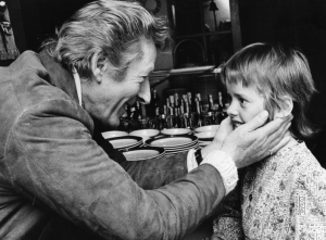 26. september 1971: Den amerikanske skuespiller Danny Kaye besøger Cafe Høkergården - som den senere pianobar hed dengang